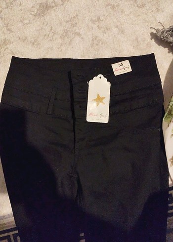 Kadın Siyah Denim Dar Kesim Pantolon