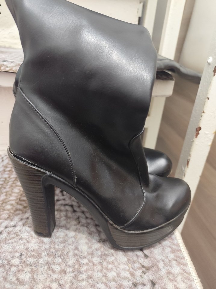 Kadın Siyah Deri Dizüstü Topuklu Çizme - Görsel 3