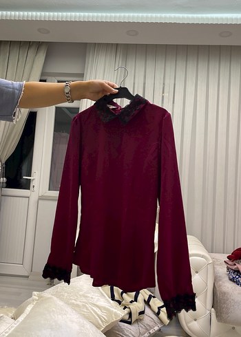 Bordo Düğmeli Uzun Kollu Yüksek Yakalı Gömlek