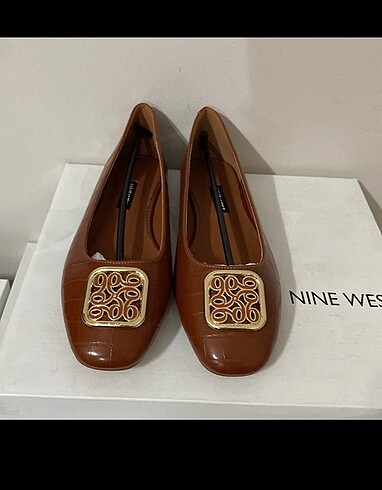 Nine west bot
