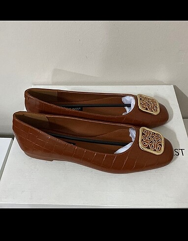 Nine West Nine west bot