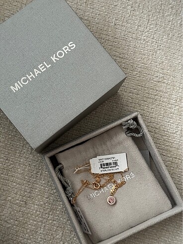 Michael Kors Micheal Korse Kolye