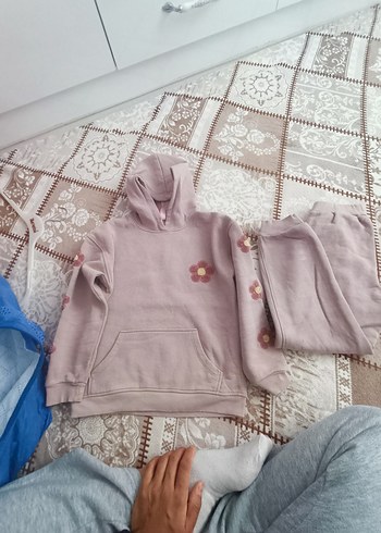 Kız Çocuk Pembe Nakışlı Kapüşonlu Eşofman Takımı