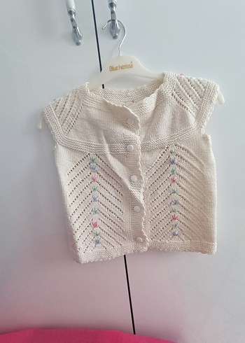 Nakışlı Kız Çocuk Kolsuz Triko Hırka