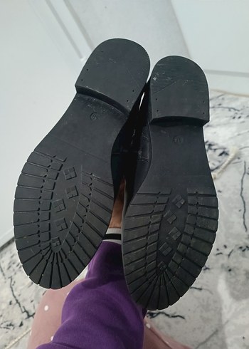 Siyah Deri Tokalı Kadın Bot - Görsel 8