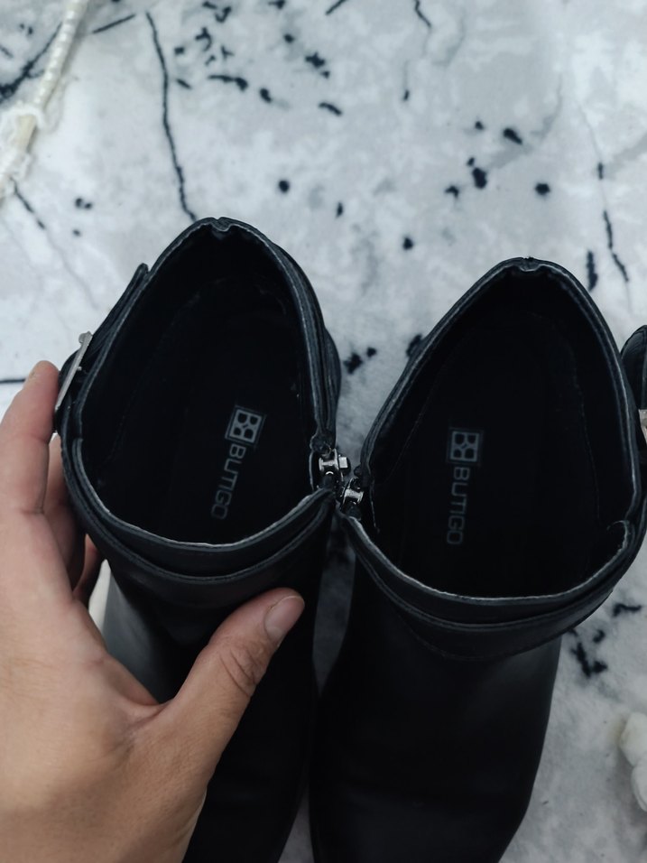 Siyah Deri Tokalı Kadın Bot - Görsel 5