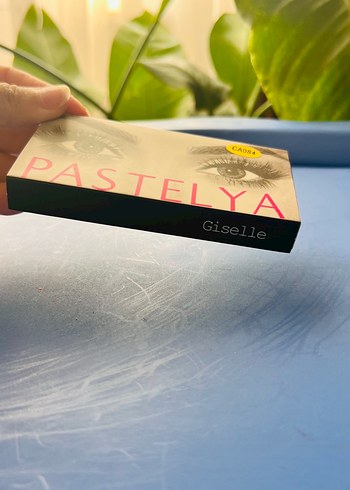 Bej Pastel Takma Kirpikler - Görsel 4