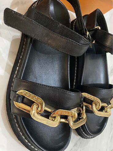38 Beden Louis Vuitton Sandalet