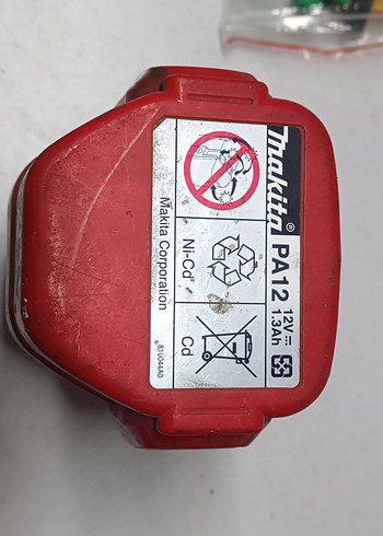 Makita 12V 1.3Ah Kırmızı Şarj Edilebilir Batarya - Görsel 2