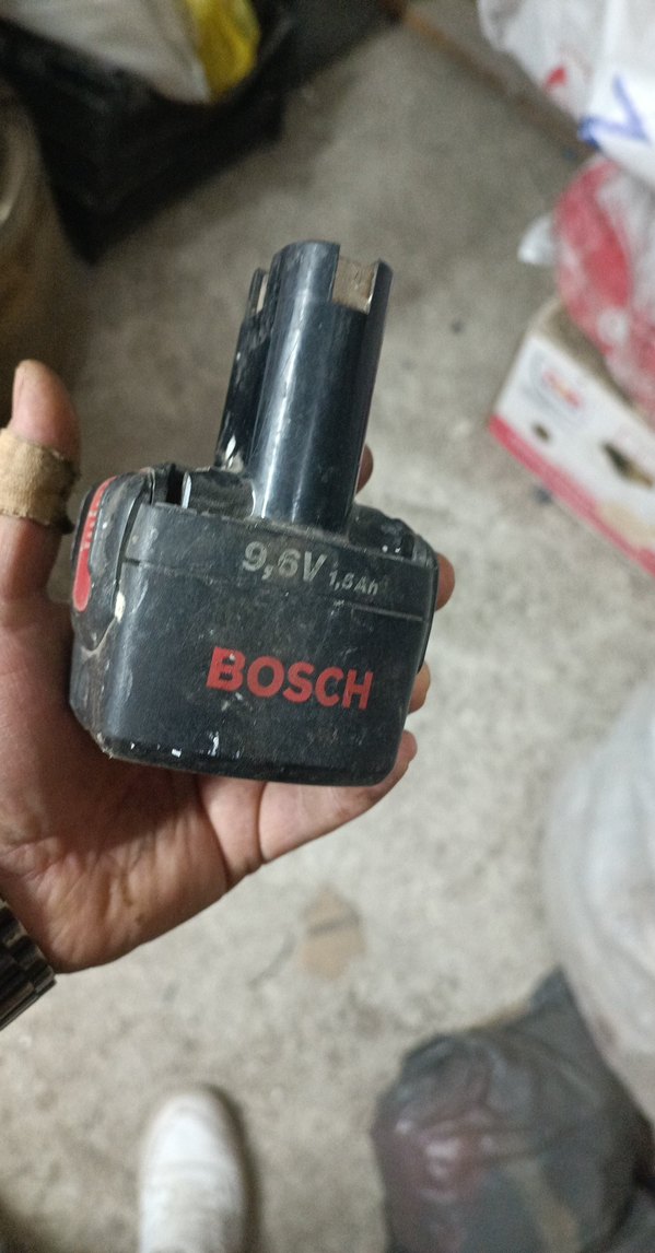 Bosch Siyah 9.6V ve 14.4V Bataryalar - Görsel 2