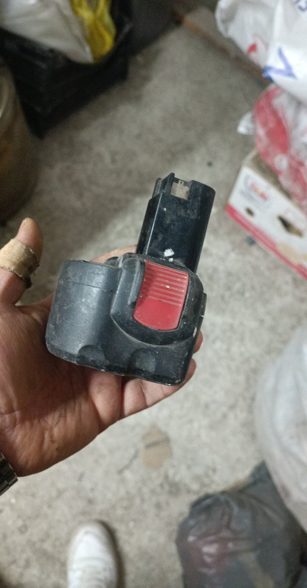 Bosch Siyah 9.6V ve 14.4V Bataryalar - Görsel 3