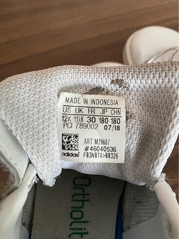 30 Beden beyaz Renk Adidas beyaz ayakkabı 30 numara