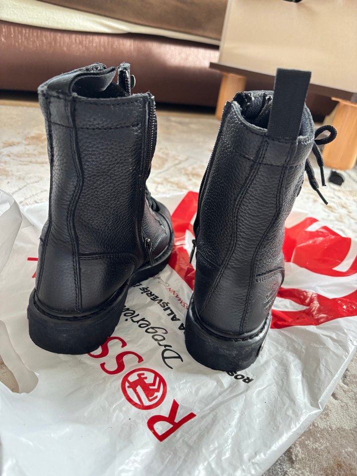 Harley davidson kadın bot - Görsel 4