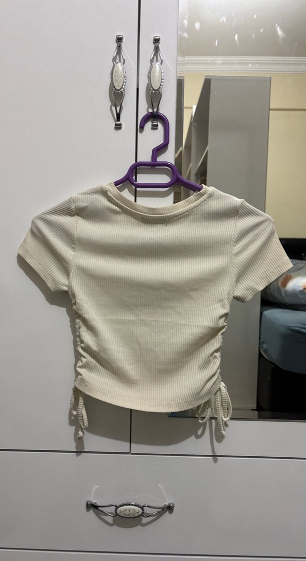 Bej Baskılı Kısa Kollu crop Tişört - Görsel 2