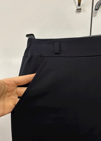 Kemer Detaylı lacivert diz üstü Kalem Etek - Görsel 2