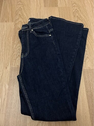 Zara dikiş desenli jean
