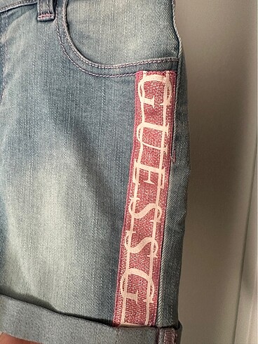 Guess kot şort 10 yaş - Görsel 4