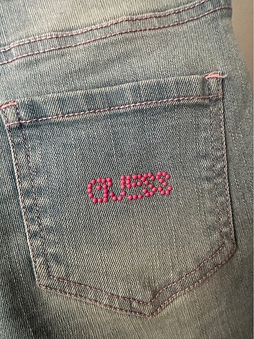 Guess kot şort 10 yaş - Görsel 2