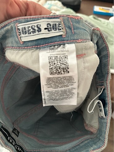 Guess kot şort 10 yaş - Görsel 9