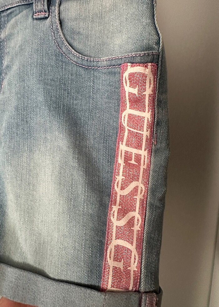 Guess kot şort 10 yaş - Görsel 4