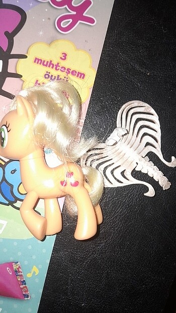 Kanatlı poni