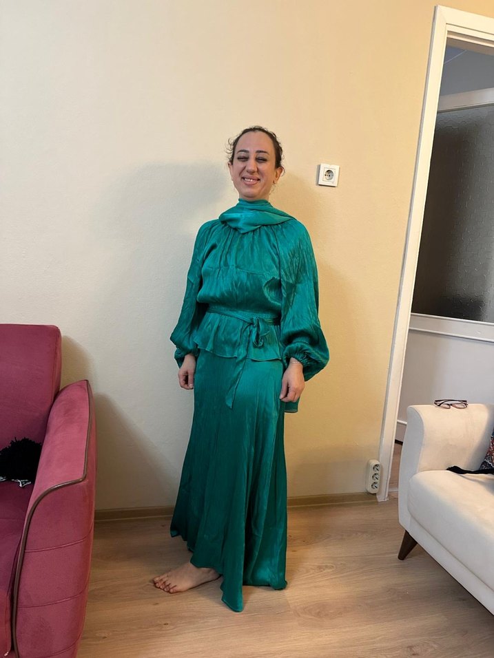 Uzun, Salaş, Yüksek Yaka, Drapeli Kadın Elbise - Görsel 3