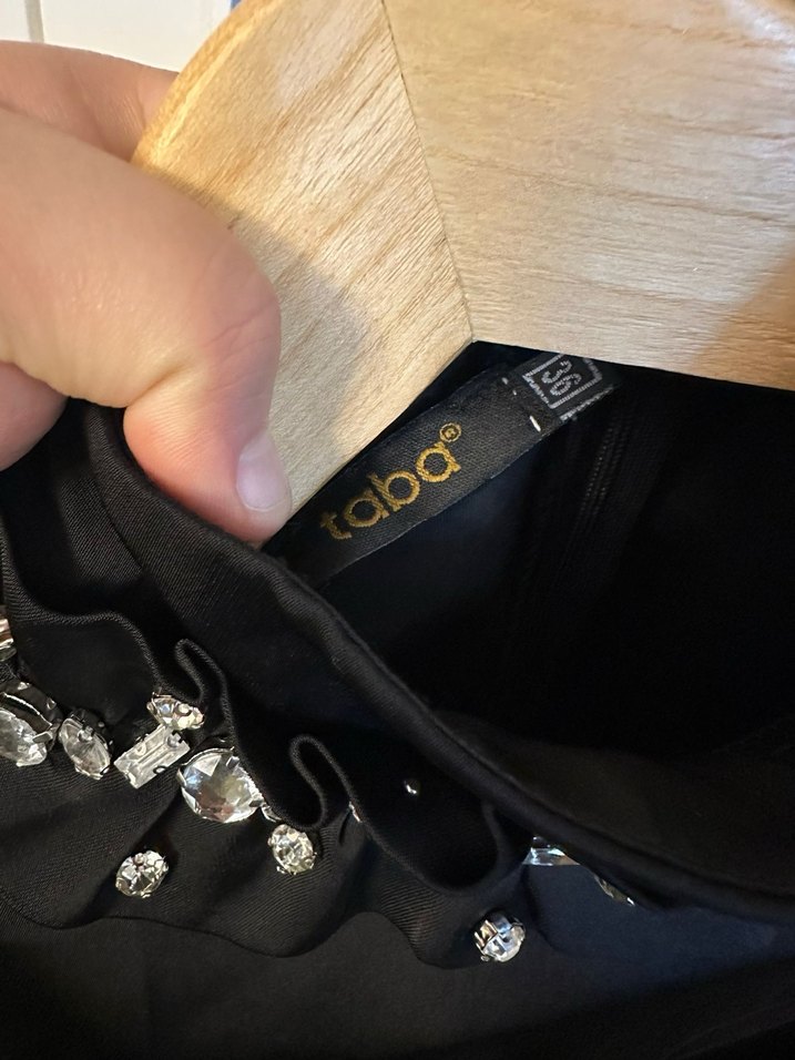 Siyah Nakışlı Uzun Kollu Uzun Elbise - Görsel 2