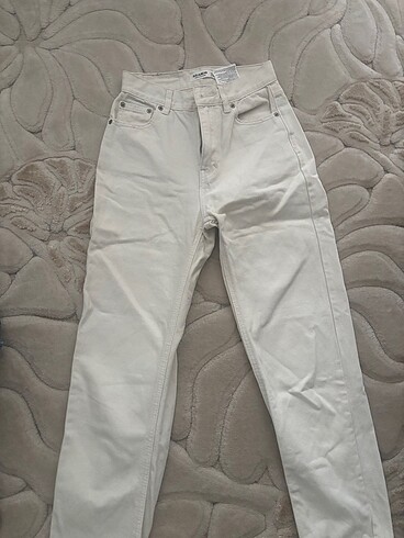 Pull bear 32 beden bej mom jean