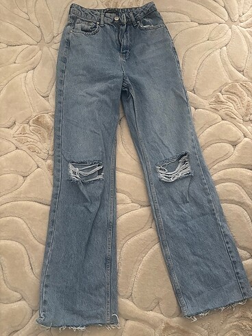 Trendyolmilla 32 Beden yırtık jean