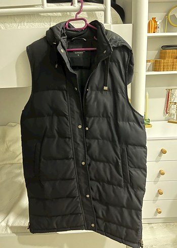 LC Waikiki Düğmeli Siyah Kapüşonlu Kadın Yelek