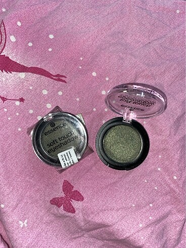 Essence Soft Touch 05 Secret Woods Yeşil Haki