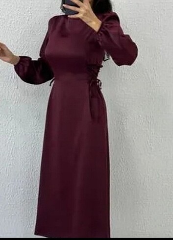 Diğer Yan bağcıklı saten elbise