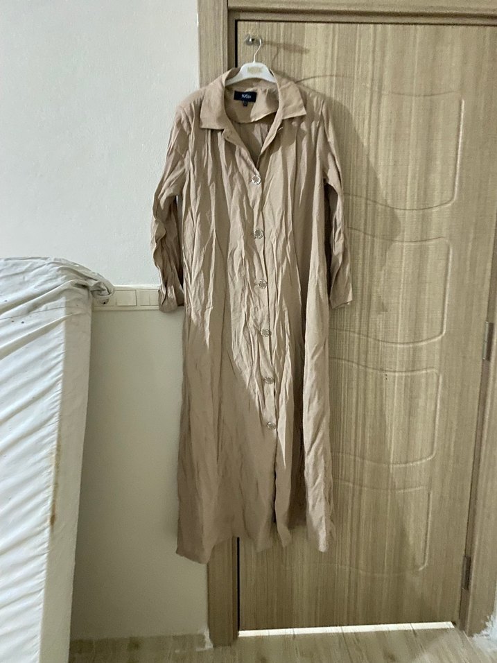 Bej Düğmeli Uzun Keten Kadın Trençkot veya elbise - Görsel 2