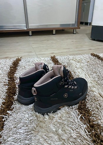 Siyah Yılan Desenli Kürklü  Outdoor Bot - Görsel 7