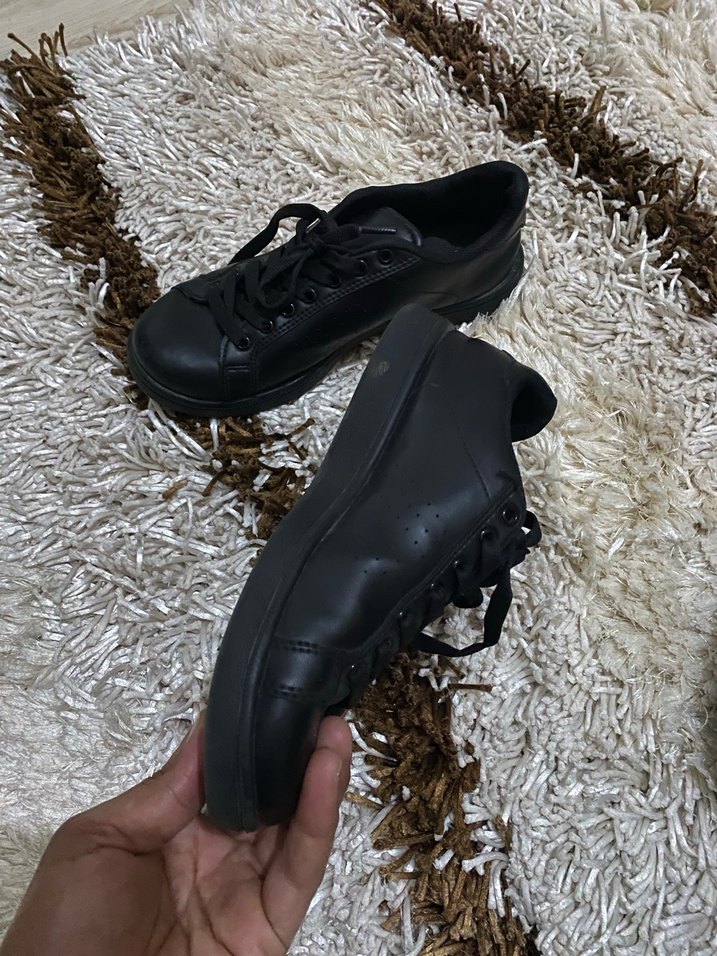 Siyah Minimalist Kadın Sneakers - Görsel 3