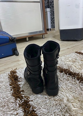 Siyah Deri Kadın Dolgu Topuklu Bot - Görsel 2