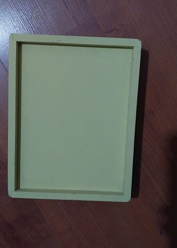 Beden Pastel Sarı Çerçeve
