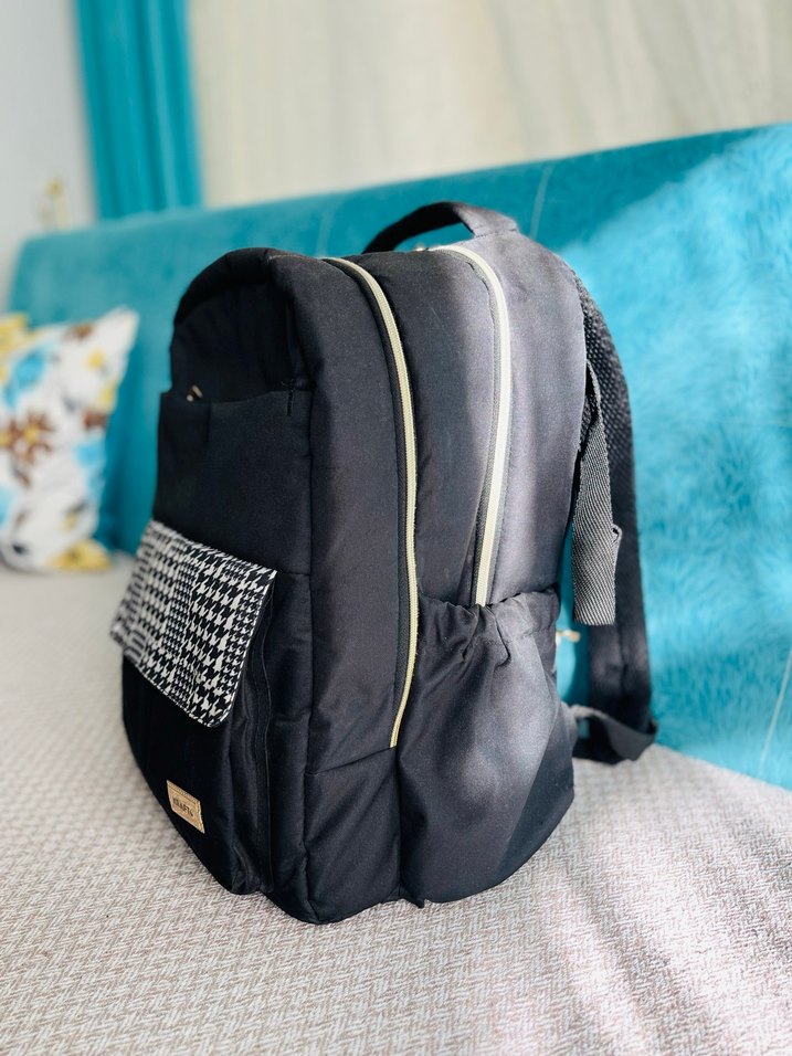 Siyah Fermuarlı anne-bebek bakım Sırt Çantası - Görsel 3