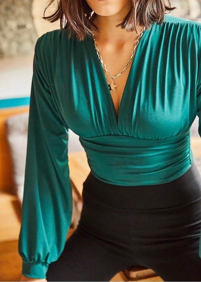 V Yaka Crop Bluz - Görsel 2