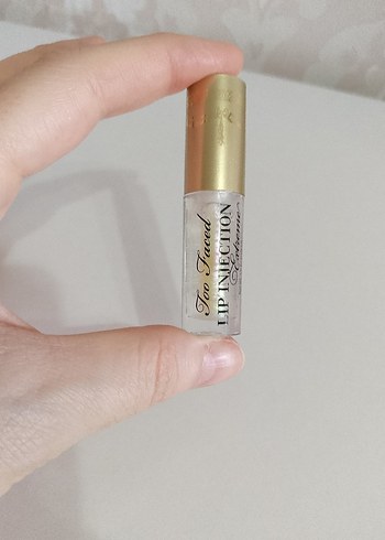Too Faced Lip Injection DOLGUNLASTİRİCİ
