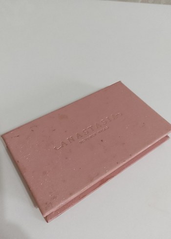 Anastasia Beverly Hills Anastasia Beverly hills Far Paleti