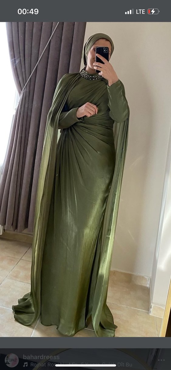 Uzun Kollu pelerin detaylı kadın abiye elbise - Görsel 2