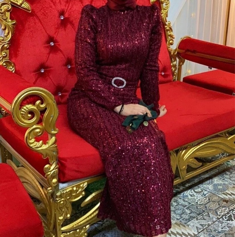 Bordo Boncuk İşlemeli Uzun Abiye Elbise - Görsel 2