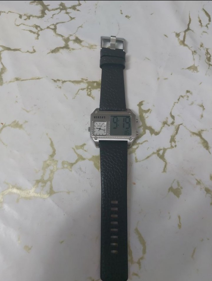 Versus Çift Ekranlı Erkek Saat - Görsel 2