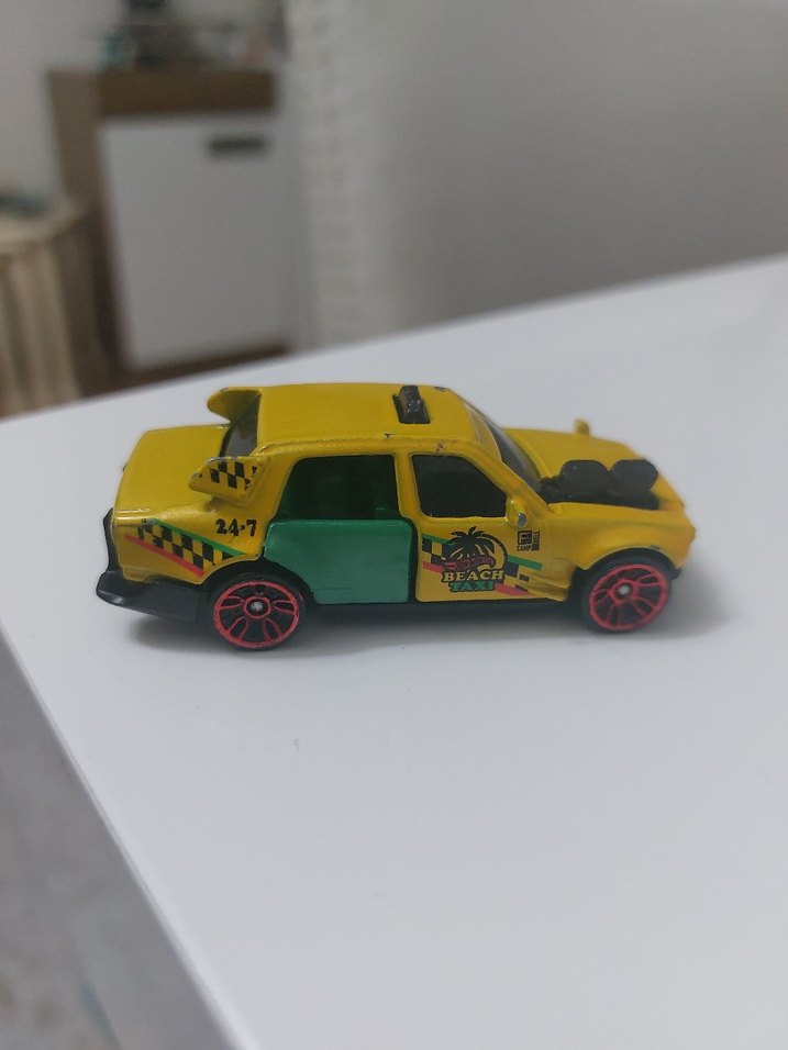 Sarı Renkli hotwheels taksi - Görsel 3
