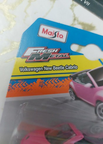 Maisto Pembe Volkswagen New Beetle Cabrio Oyuncak Araba - Görsel 2