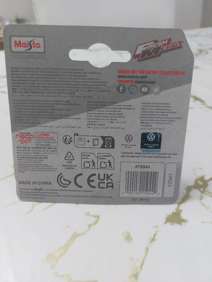 Maisto Pembe Volkswagen New Beetle Cabrio Oyuncak Araba - Görsel 3