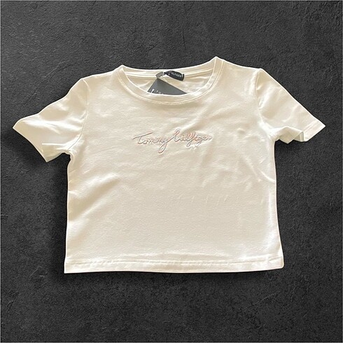 Tommy crop