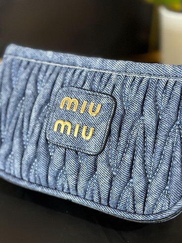 MIU MIU Mavi Baget Çantası