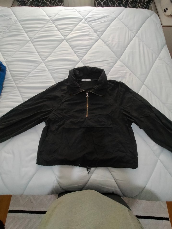 Siyah Yarım Fermuarlı Kısa Kadın Ceket - Görsel 2